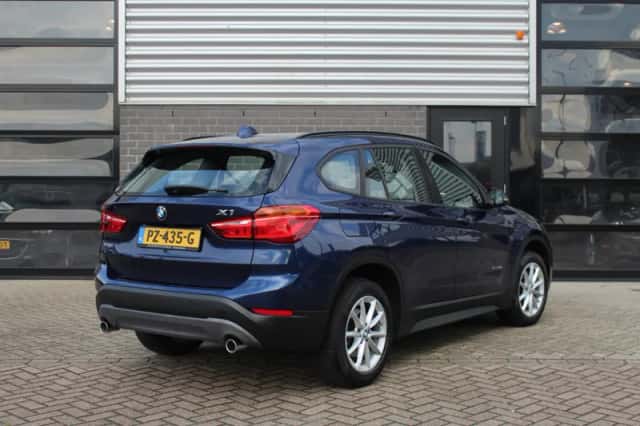 BMW X1 (2017) thumbnail 4