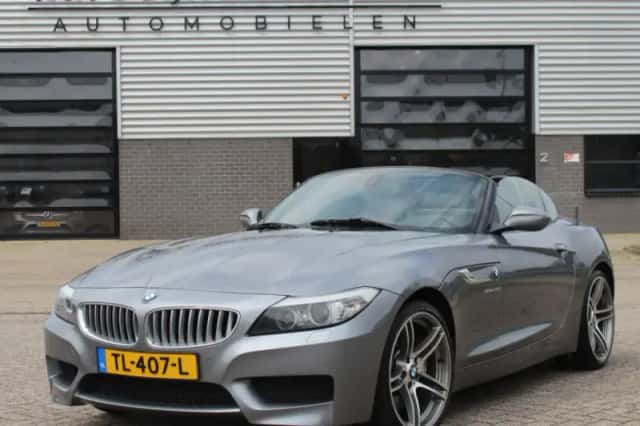 BMW Z4 (2010) thumbnail 1