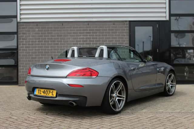 BMW Z4 (2010) thumbnail 4