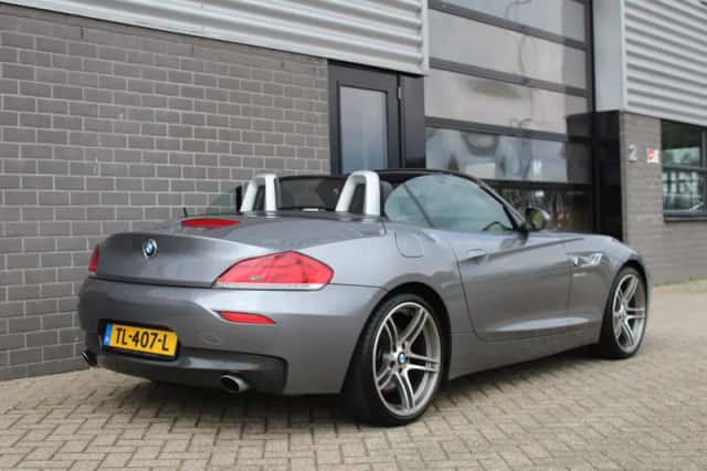 BMW Z4 (2010) thumbnail 6
