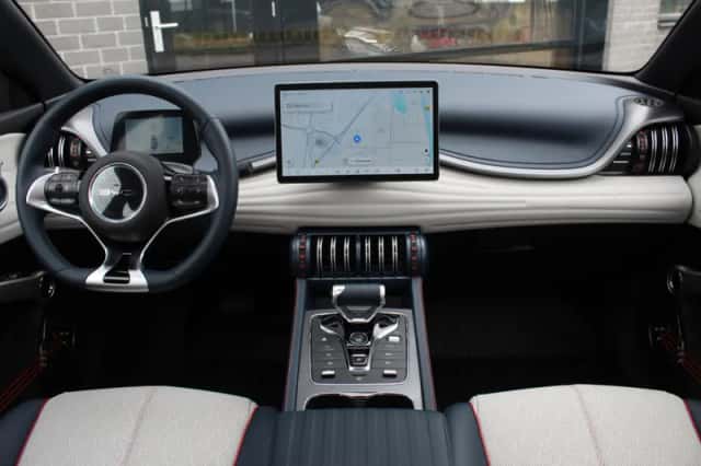 BYD Atto (2023) thumbnail 3