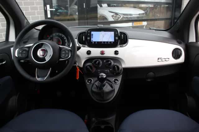 Fiat 500 (2022) thumbnail 3