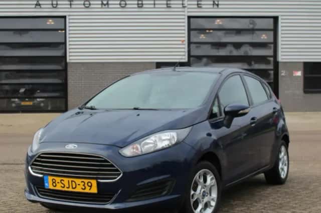 Ford Fiesta (2013) thumbnail 1