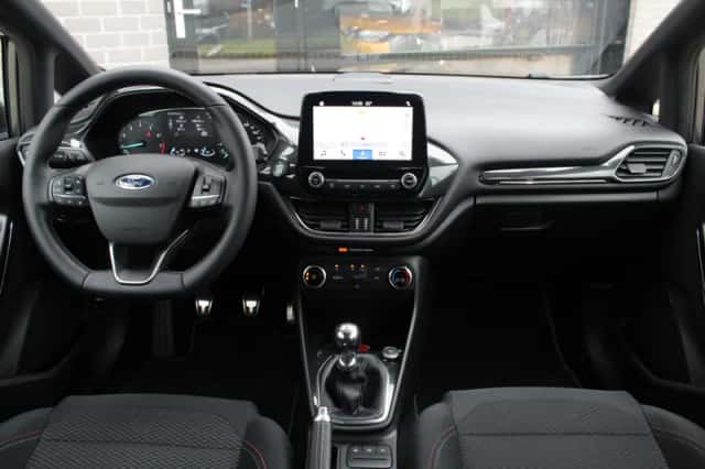 Ford Fiesta (2018) thumbnail 3
