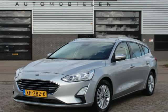 Ford Focus (2019) thumbnail 1