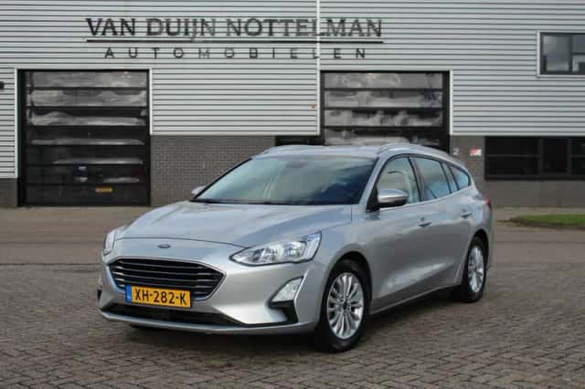 Ford Focus (2019) thumbnail 2