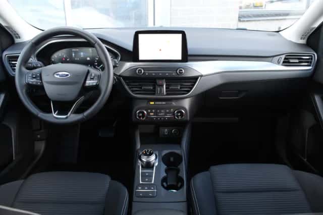 Ford Focus (2019) thumbnail 3