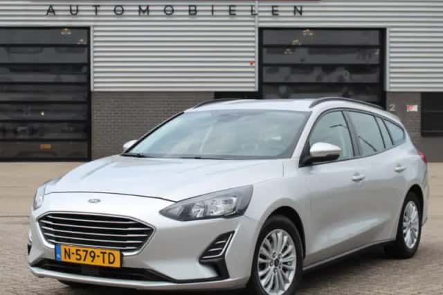 Ford Focus (2020) thumbnail 1