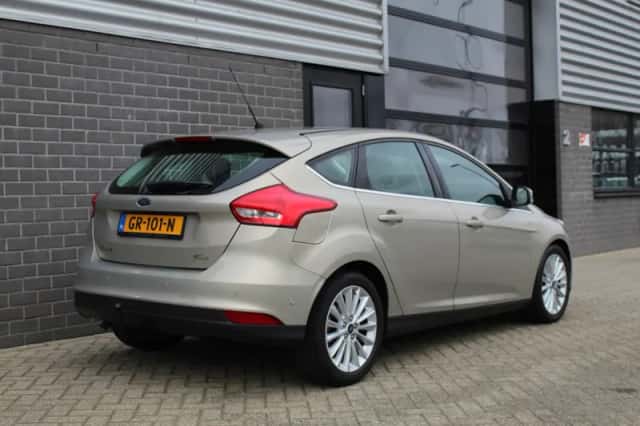 Ford Focus (2015) thumbnail 6