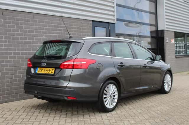 Ford Focus (2015) thumbnail 6