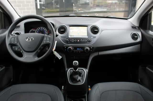 Hyundai i10 (2017) thumbnail 3