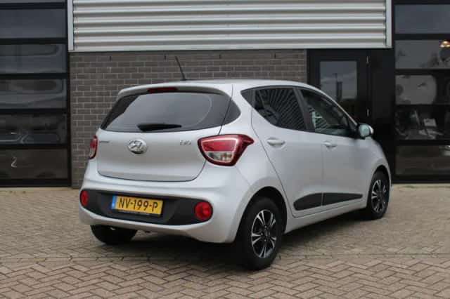 Hyundai i10 (2017) thumbnail 4