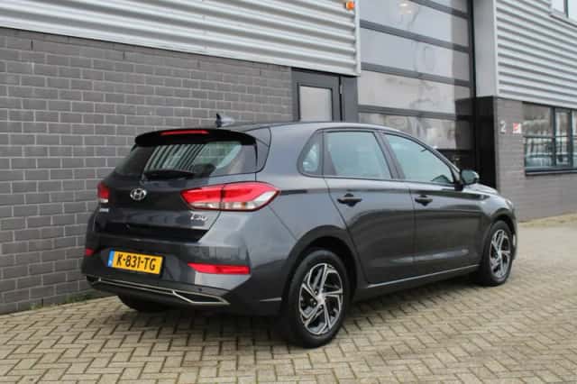 Hyundai i30 (2021) thumbnail 6