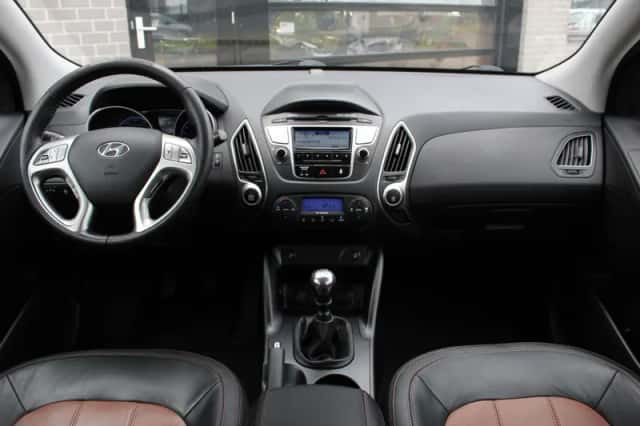 Hyundai ix35 (2013) thumbnail 3