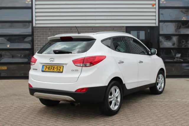 Hyundai ix35 (2013) thumbnail 4