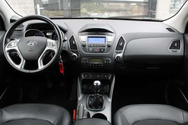 Hyundai ix35 (2015) thumbnail 3