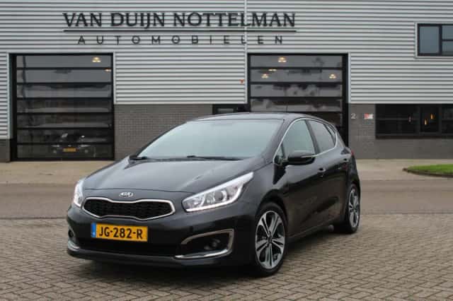 Kia Cee'd (2016) thumbnail 2