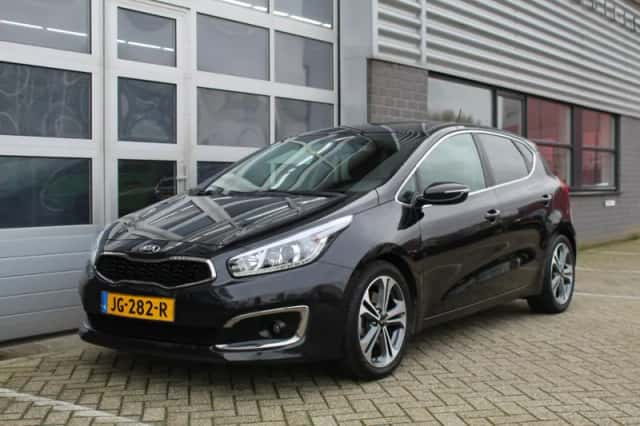 Kia Cee'd (2016) thumbnail 5