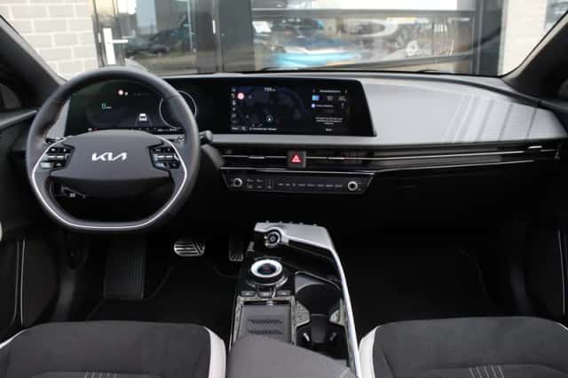 Kia EV6 (2022) thumbnail 3