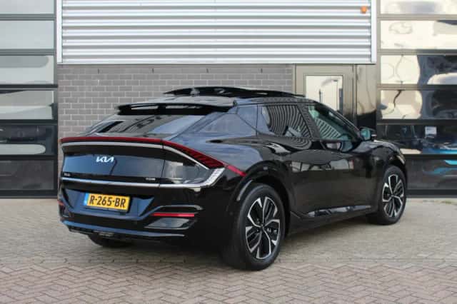 Kia EV6 (2022) thumbnail 4