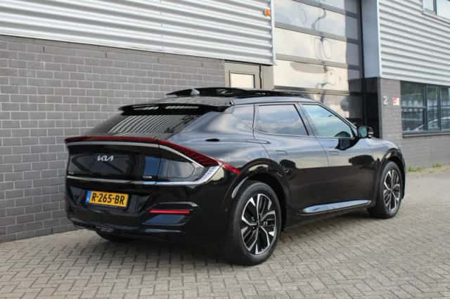 Kia EV6 (2022) thumbnail 6