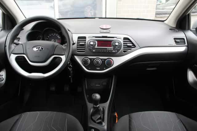 Kia Picanto (2013) thumbnail 3