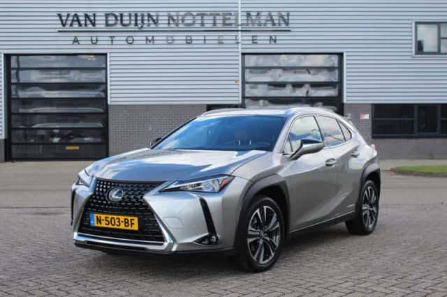 Lexus UX (2019) thumbnail 2