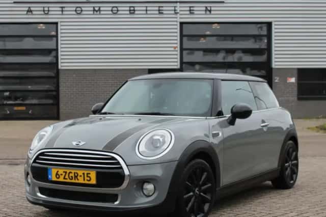 MINI Cooper (2015) thumbnail 1
