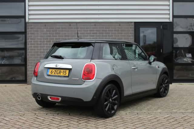 MINI Cooper (2015) thumbnail 4