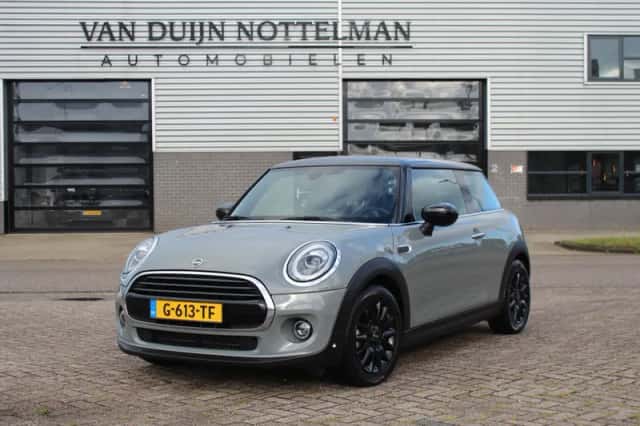 MINI Cooper (2019) thumbnail 1