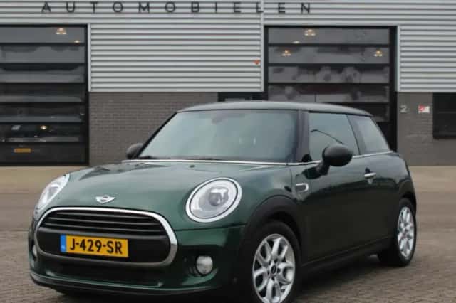 MINI One (2017) thumbnail 1