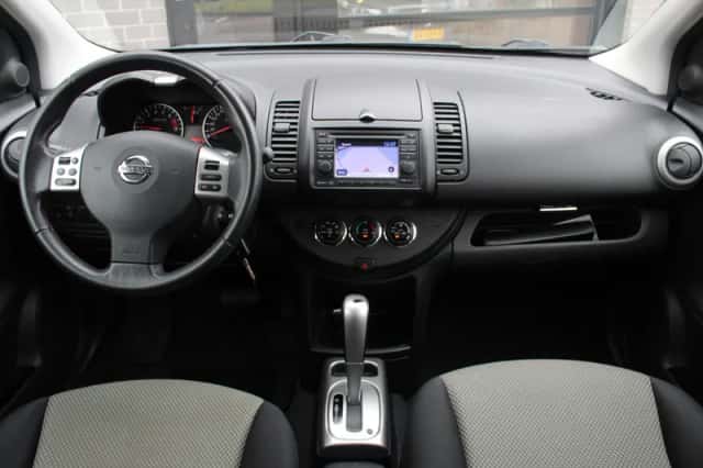 Nissan Note (2010) thumbnail 3