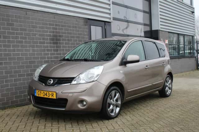 Nissan Note (2010) thumbnail 5