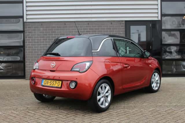 Opel Adam (2015) thumbnail 4
