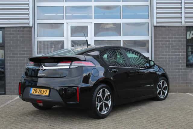 Opel Ampera (2012) thumbnail 4