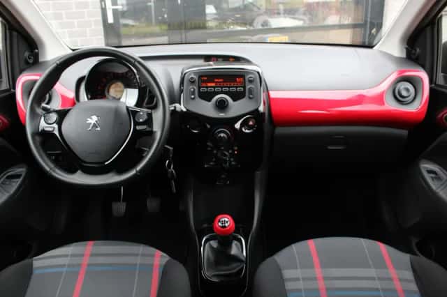 Peugeot 108 (2015) thumbnail 3