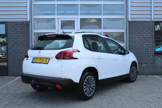 Peugeot 2008 (2017) thumbnail 4