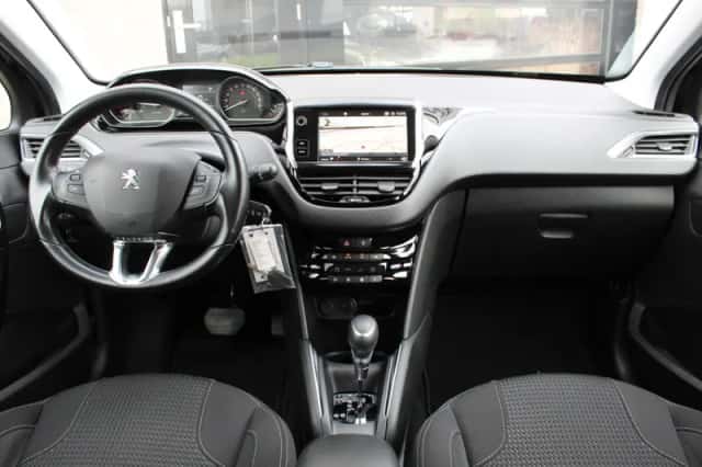 Peugeot 208 (2019) thumbnail 3