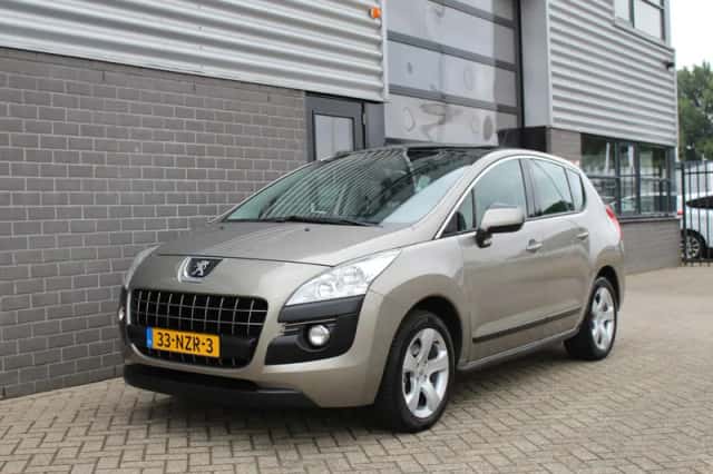 Peugeot 3008 (2011) thumbnail 5