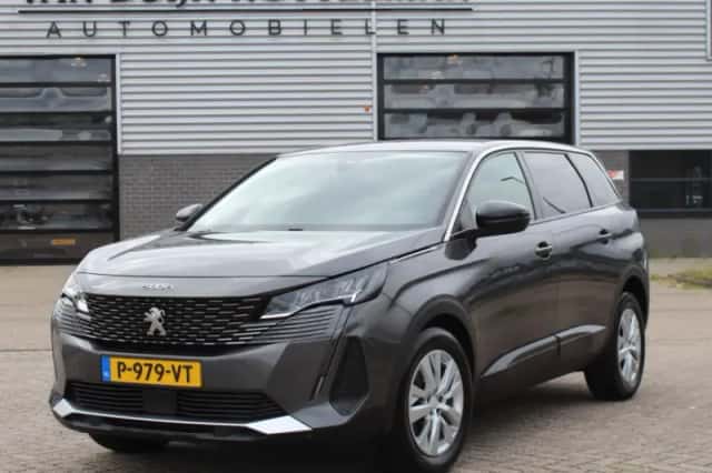 Peugeot 5008 (2022) thumbnail 1