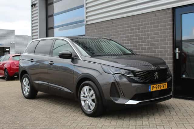 Peugeot 5008 (2022) thumbnail 6