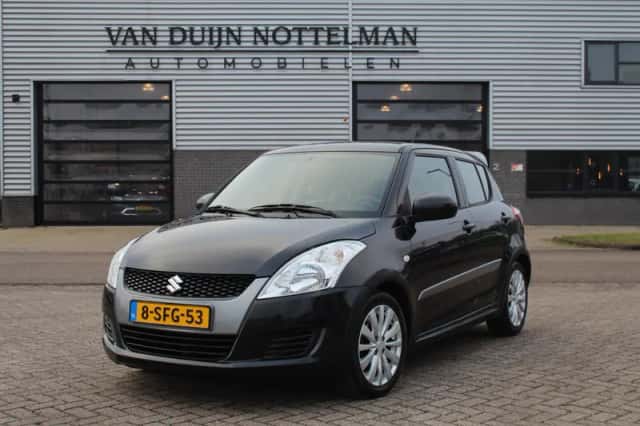 Suzuki Swift (2013) thumbnail 2