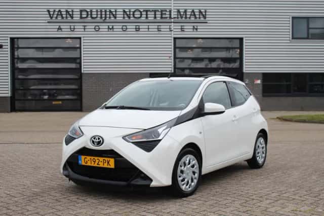 Toyota Aygo (2019) thumbnail 2