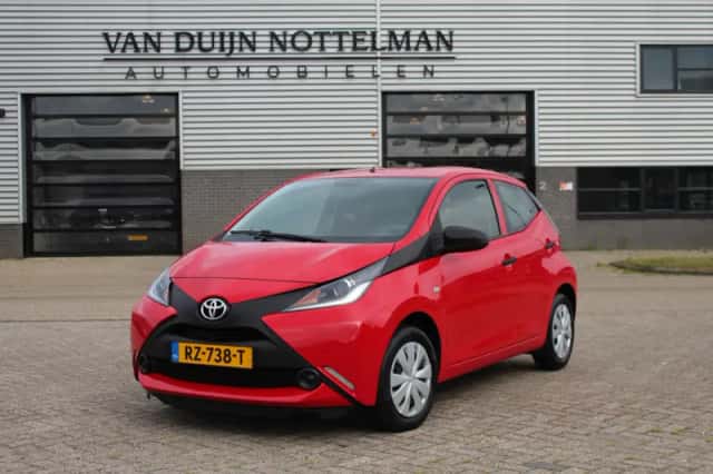 Toyota Aygo (2018) thumbnail 2