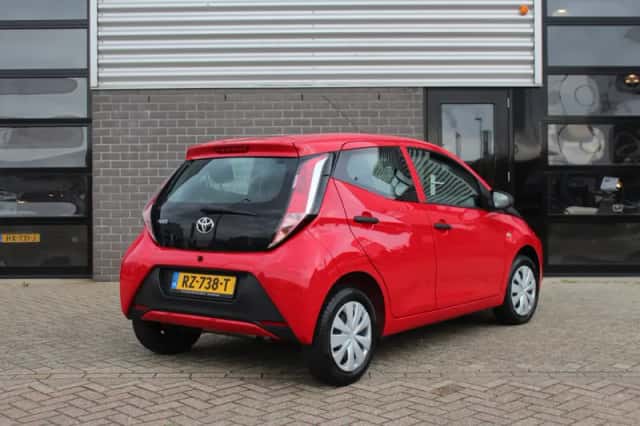 Toyota Aygo (2018) thumbnail 4