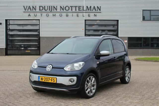 Volkswagen Up! (2014) thumbnail 2