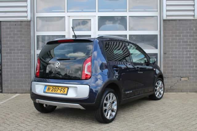 Volkswagen Up! (2014) thumbnail 4
