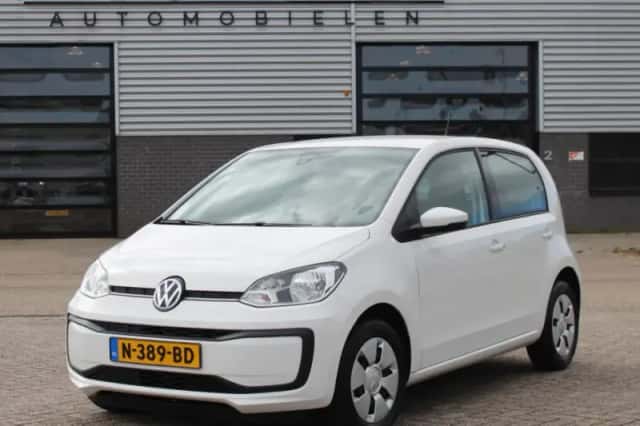 Volkswagen Up! (2018) thumbnail 1