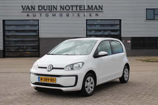 Volkswagen Up! (2018) thumbnail 2