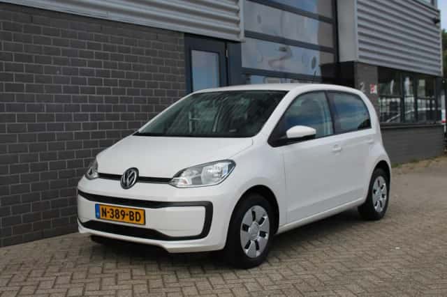 Volkswagen Up! (2018) thumbnail 5
